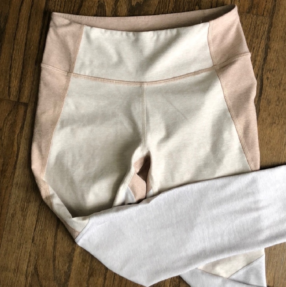 NWOT Outdoor Voices 7/8 Tri-tone leggings - Picture 7 of 8